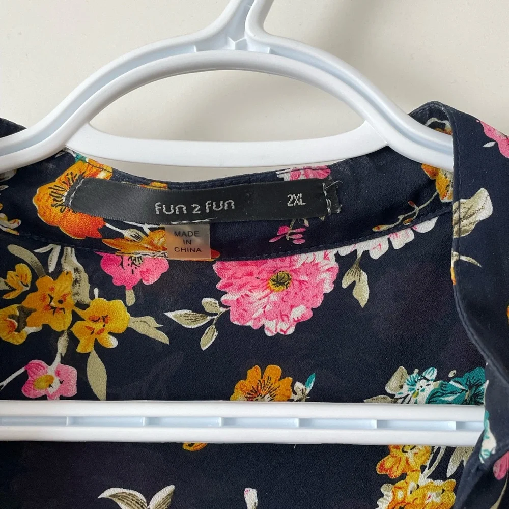 ModCloth Fun2fun Floral Button Top - Picture 2 of 4